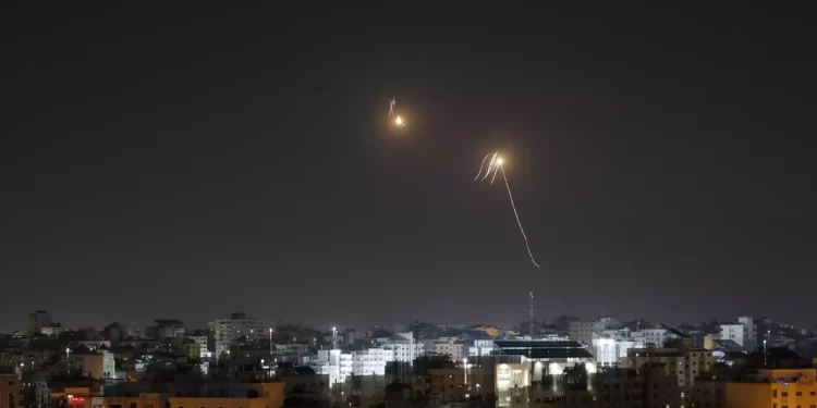 44 cohetes lanzados desde Gaza a Israel durante la noche