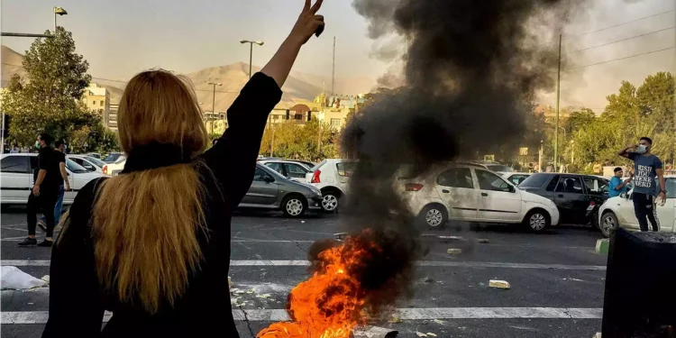 Irán acusa a Israel de incentivar protestas por el caso Amini