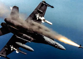 Misiles AIM-7 Sparrow: ¿Obsoleto o guerrero resistente?