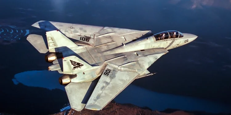 F-14 Tomcat: Un poderoso caza en los cielos de Estados Unidos