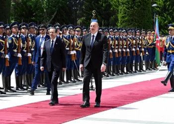 En Bakú, el presidente de Azerbaiyán agradece a Herzog el suministro de armas israelíes