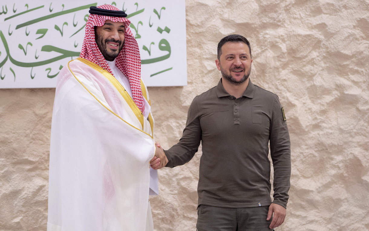 Zelensky busca apoyo en Arabia Saudí en medio del conflicto con Rusia