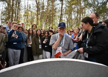 Superviviente del Holocausto retorna al pueblo polaco donde creció