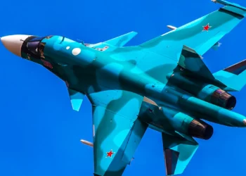 El Su-34: Una Fuerza Aérea Imponente que Desafía los Límites