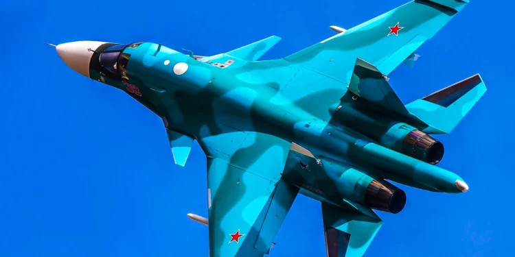 El Su-34: Una Fuerza Aérea Imponente que Desafía los Límites