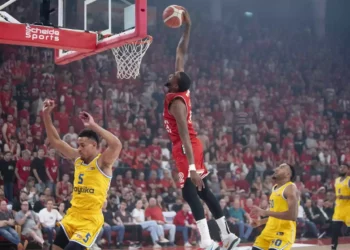 Tel Aviv Hapoel iguala serie final de baloncesto tras contundente victoria