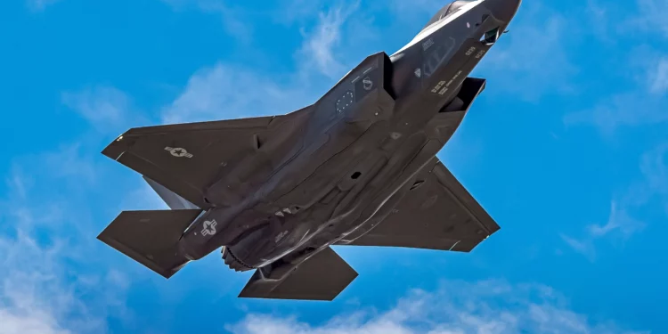 Suspensión en la entrega de cazas F-35 por fallas de software