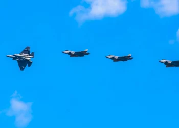 Cazas F-35 de Estados Unidos sobrevuelan cercanías de San Petersburgo