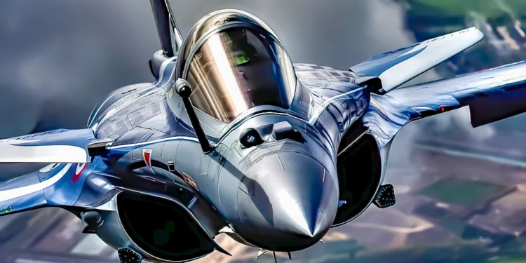 Rafale F5 francés: Una innovación en defensa aérea y guerra electrónica