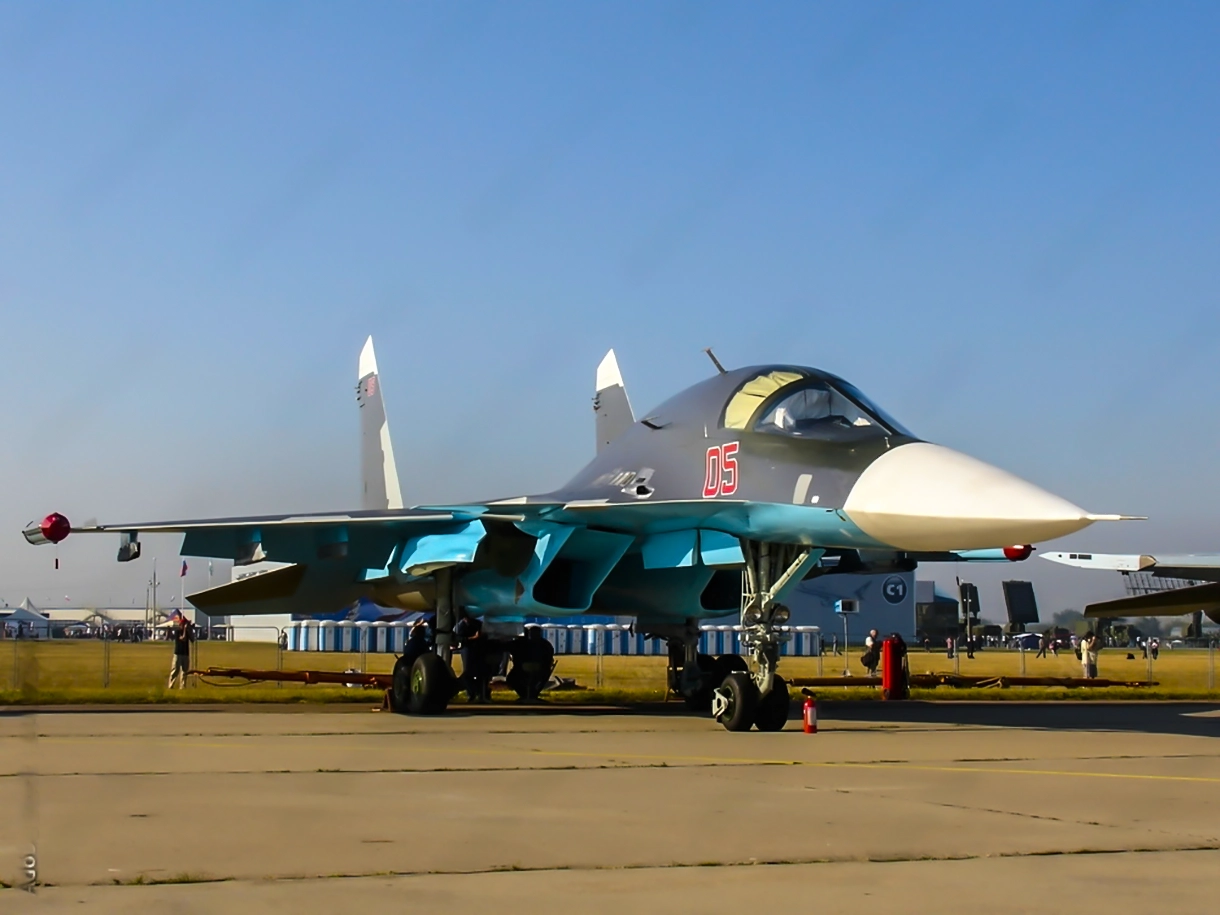 El cazabombardero ruso Su-34: un equilibrio entre caza y bombardero