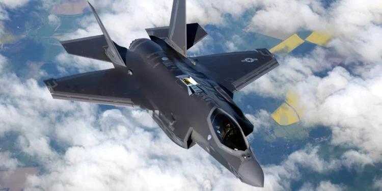 Producción de F-35 se desploma mientras J-20 chino gana terreno