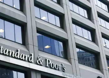 S&P advierte contra la inversión en Israel