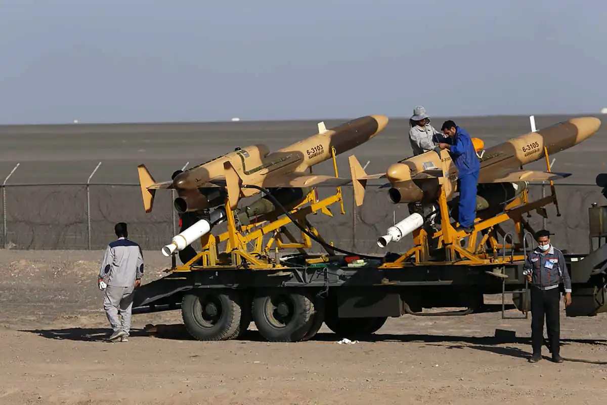 Maniobras militares de Irán y EE. UU. se encuentran en el Golfo