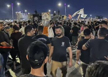 Manifestantes intentan asaltar la Zona Verde de Bagdad por la quema de un Corán en Dinamarca