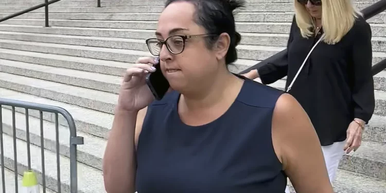 Mujer de Florida condenada por robar $2,8 millones a un superviviente del Holocausto