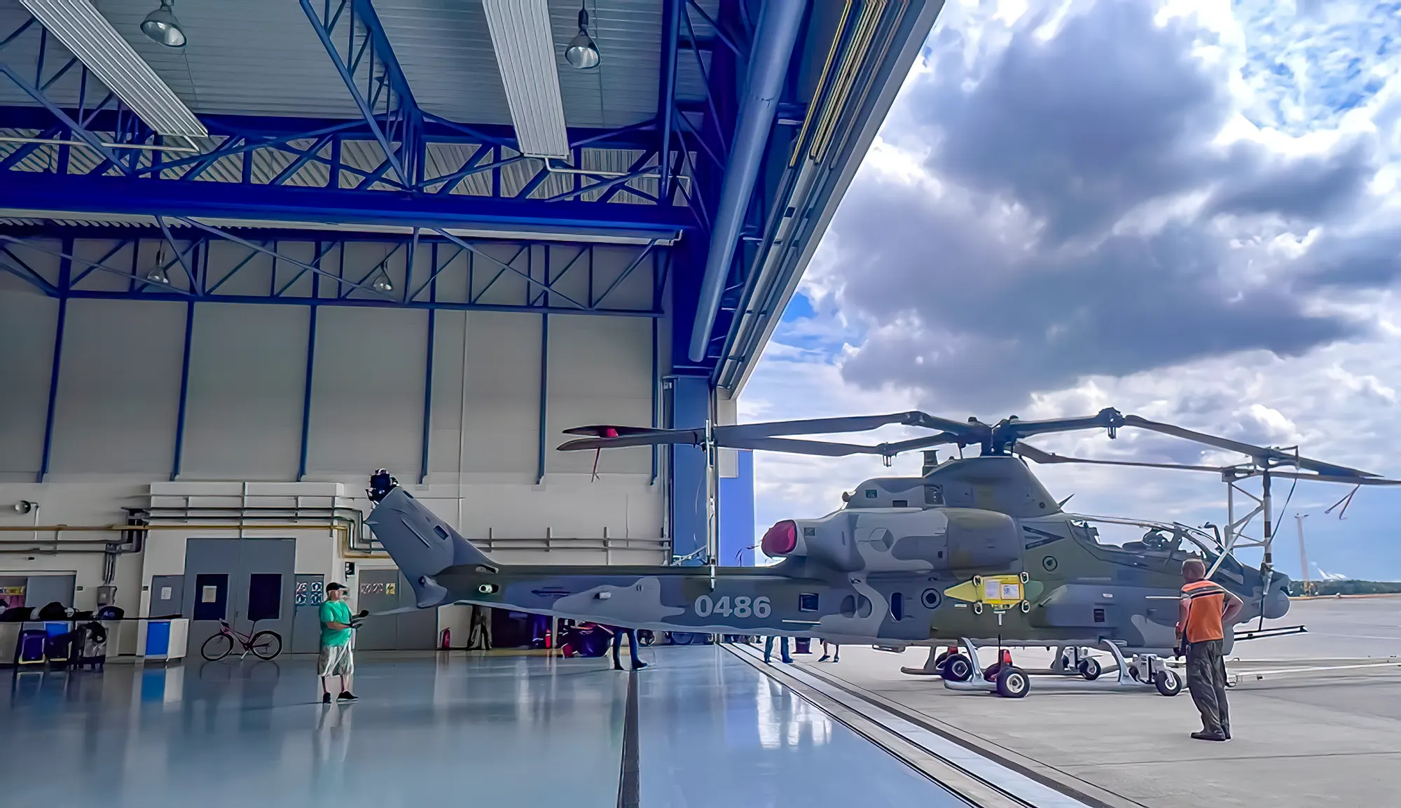 República Checa recibe helicópteros AH-1Z Viper y UH-1Y Venom