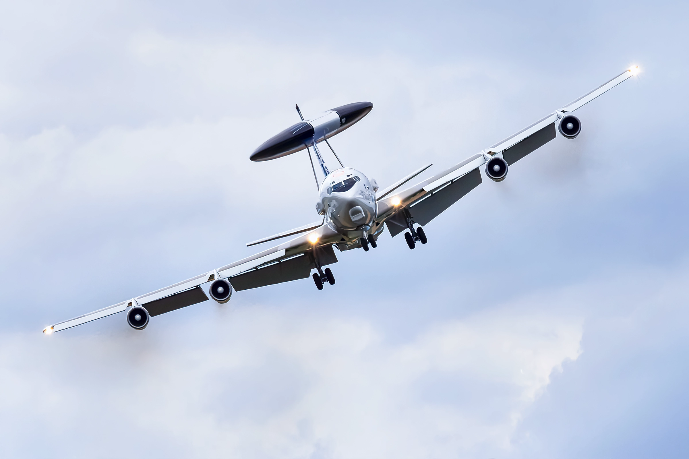 La OTAN mejora comunicación del Boeing E-3A AWACS