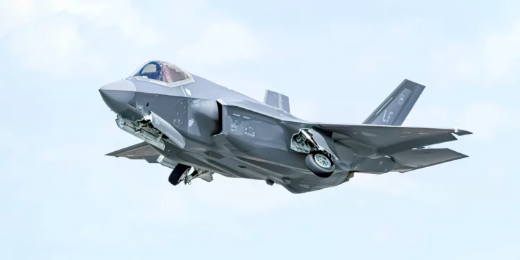 Rumanía avanza en la adquisición de aviones F-35A Lightning II