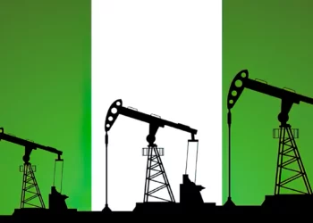 La producción de petróleo de Nigeria cae un 12% en julio