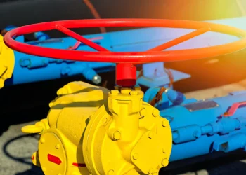 Operadores europeos almacenan gas en Ucrania pese a riesgos