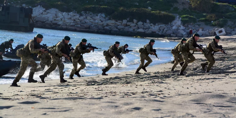 Reino Unido forma a infantes de marina ucranianos en operaciones de desembarco