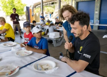 Borussia Dortmund rinde homenaje a niños víctimas del Holocausto