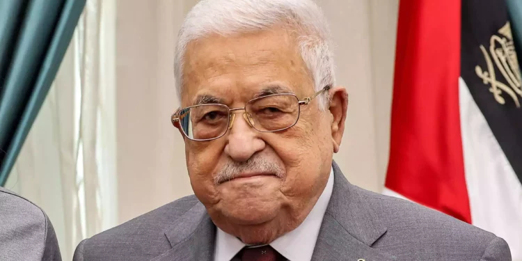 Abbas destituye a 12 gobernadores de Judea y Samaria y Gaza