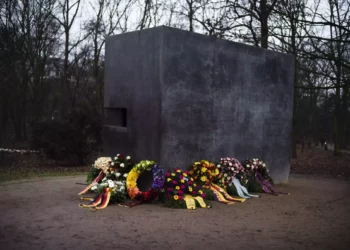 Vandalizan monumento a homosexuales víctimas de nazis