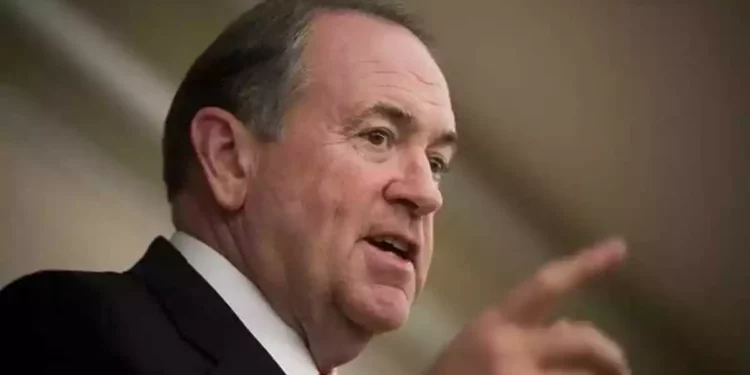 MK Ilouz se reúne con Mike Huckabee