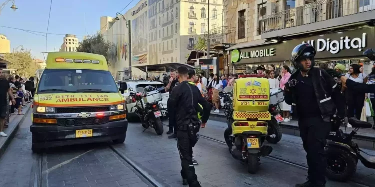 Mujer atropellada por coche policial en vía del tren de Jerusalén