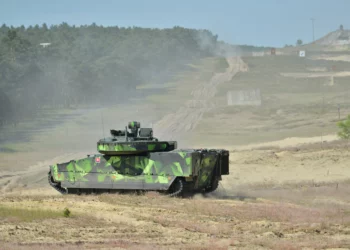 Encuentro Checo-Sueco define el futuro del vehículo CV90 MkIV