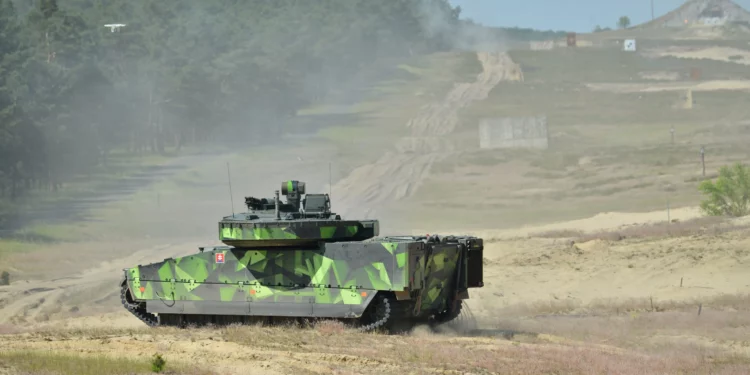 Encuentro Checo-Sueco define el futuro del vehículo CV90 MkIV