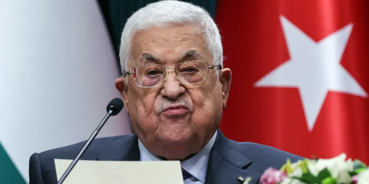 Académicos palestinos condenan comentarios antisemitas de Abbas