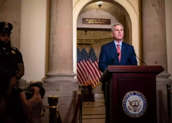 McCarthy anuncia investigación de juicio político contra Joe Biden