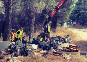 Proyecto de limpieza extrae toneladas de basura del Golán