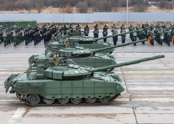 Rusia entrega lote de tanques T-80BVM para unidades en Ucrania