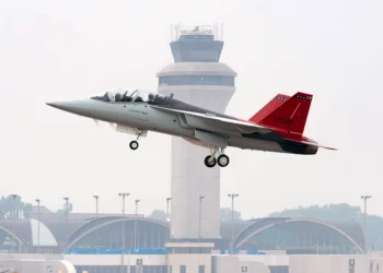 EE. UU. recibe aviones T-7A Red Hawk