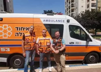 Rescatan anciano atrapado en su baño más de 24 horas en Israel