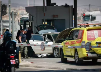 Terrorista embiste puesto de control cerca de Jerusalén