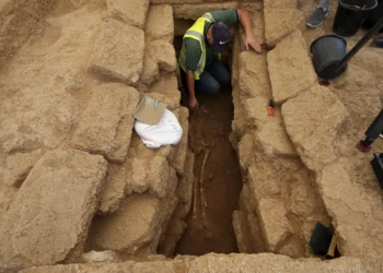 Arqueólogos descubren cementerio más grande jamás encontrado en Gaza