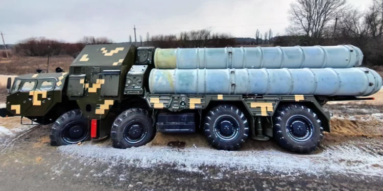 Misil antibuque Neptune R-360 alcanza un lanzador S-300 ruso