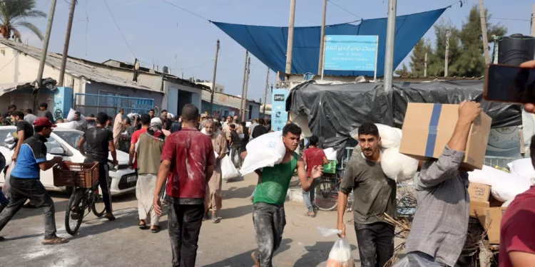 Hamás se está quedando con la ayuda que se envía a Gaza