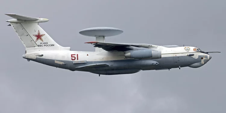 Aviones rusos Beriev A-50 dirigen misiles antiaéreos S-400