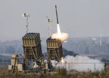 Las Fuerzas de Defensa de Israel frustraron ataques de Hezbolá interceptando drones desde Líbano y realizando contraataques precisos.