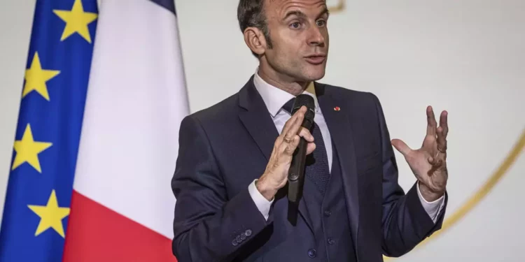 Macron llega a Tel Aviv para expresar “total solidaridad” con Israel