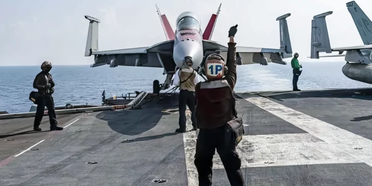 https://israelnoticias.1eye.us/wp-content/uploads/2023/04/FA-18-aterrizaje.jpg