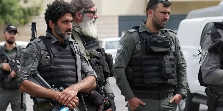 Estrella de “Fauda” participa en operativo policial real