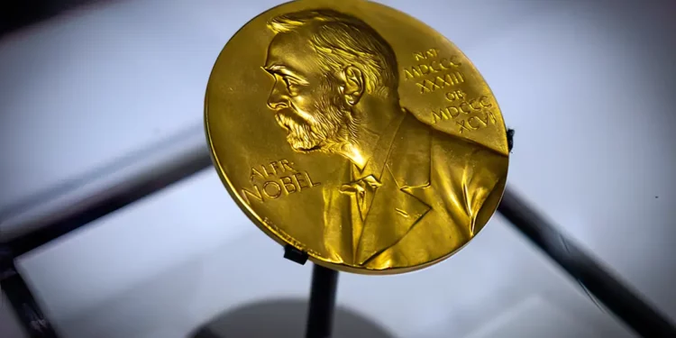 Científico judío gana el Nobel de Medicina por vacunas COVID