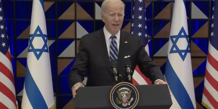 El presidente estadounidense Joe Biden hace declaraciones a la prensa en Tel Aviv al término de su visita a Israel el 18 de octubre de 2023. (Captura de pantalla/YouTube)