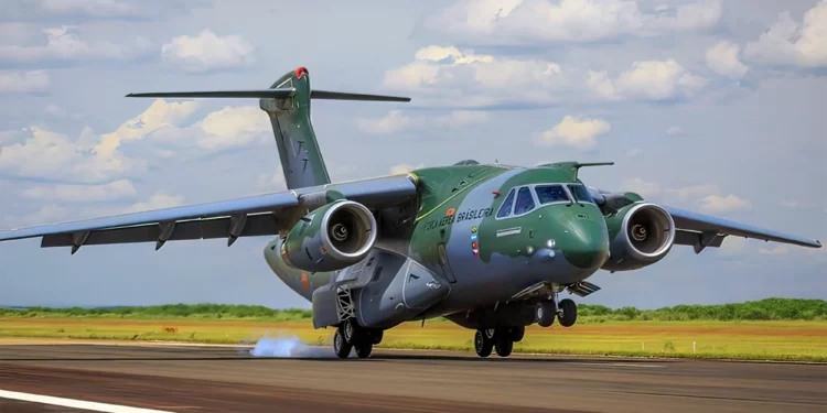 Embraer C-390 Millennium marca 10,000 horas de vuelo